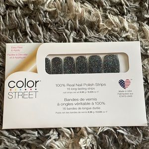 Color Street “Holidaze”